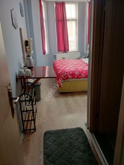 Beyoğlu Cihangir Sadri Alışık Sokakta Stüdyo Eşyalı Kiralık Daire 20.000 Tl
