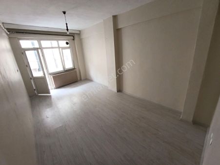 Talatpaşa Metrobüse Yakın 2+1 75 M2 Kiralık 25.000.-tl