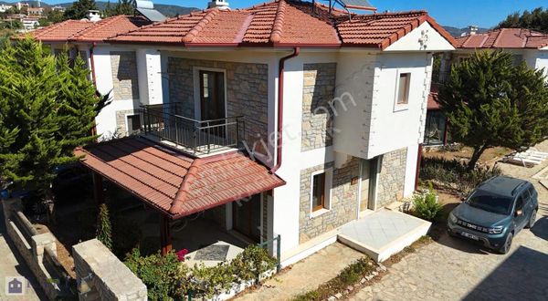 Datça Reşadiye Site İçinde 2+1 Havuzlu Müstakil Villa