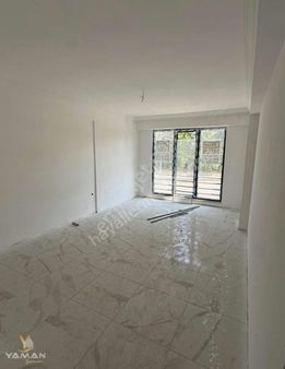 Yaman Gayrimenkulden Kiralık Sıfır Arakat Kapalı Otoparklı