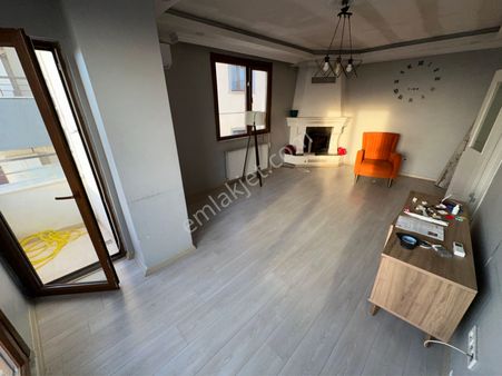 Satılık 3+1 Üst Dubleks 120 M2 Safa Mahallesi