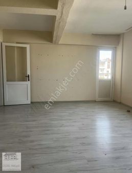 Çiçek Emlaktan Önü Açık Kiralık Geniş Daire