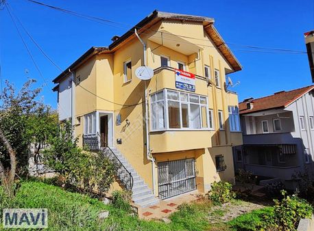 Remax Mavi'den Kemalpaşa Mah' De Satılık 5+1 Tripleks Villa