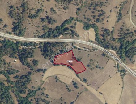 Yenice'de 1915 Çanakkale Köprü Otoyol Güzergahında 8.385m² Tarla