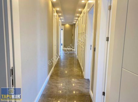 Mod Bahçelievler Sitesinde 4+1- 221m2 Satılık Daire