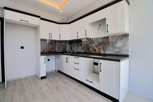 🛑🛑aktif'ten Fırsat Satılık Doğa Manzaralı Ferah Ve Aydınl.ık Geniş 2+1 Daire