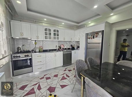 Toptancılar Civarı 3+1 Satılık Daire