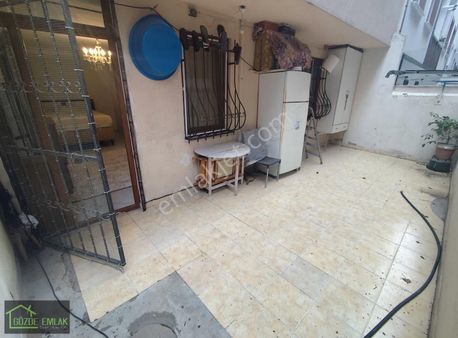 Cevatpaşa Mah,de 135 M2 3+1 Muhteşem Bahçe Katı Daire