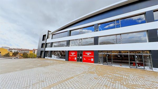 Yüksek Potansiyelli Lokasyonda 3 Katlı Avm 'de Kiralık İşyerleri