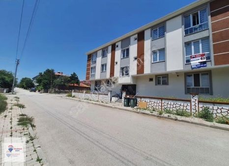 Remax Dem'den Cumhuriyet Mah. Eşyalı.kiracılı Satılık 1+1 Daire