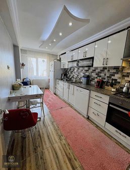 Ad-desticiler Emek Mahallesi 2+1 Geniş Asansörlü Daire