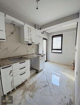 Yk-desticiler'den Gündüz Ökçün Blv. Yakını Geniş 2+0 Daire