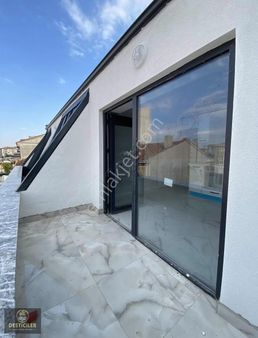 Yk-desticiler'den Gündüz Ökçün Blv. Yakını 3+1 Dublex Daire