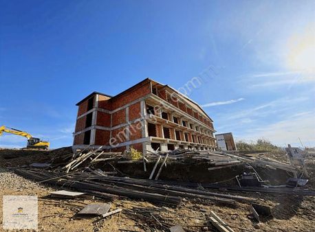 İzmit Umuttepe Üniversite Yolu Üzerinde Satılık 1+1 Daire