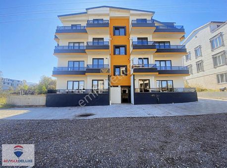 Kullar Yaylacık Mah Satılık Geniş 3+1 Giriş Kat Daire