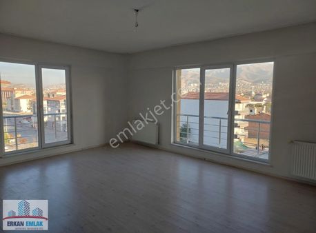 Erkan Emlaktan Yeşiltepede Site İçerisinde Kiralık 3+1 Daire