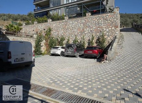 C21 Cius; Havuzlu Site İçerisinde Deniz Manzaralı Daireler