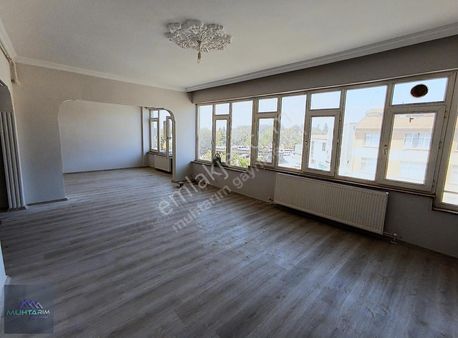 Muhtarımdan Çarşı Merkezde Kiralık Net 175 M2 3+1 Daire