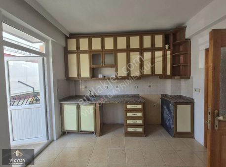 Vizyon Gayrimenkul'den Bahçelievlerde 2+1 Kiralık Daire