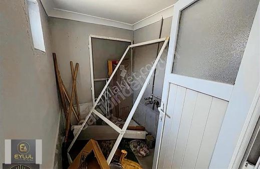 Burhaniye/börezli Köyünde Satılık Köy Evi