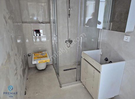 İdealtepe Minübüs Cad. Çok Yakın Sıfır Binada Arakat 1+1 Satılık