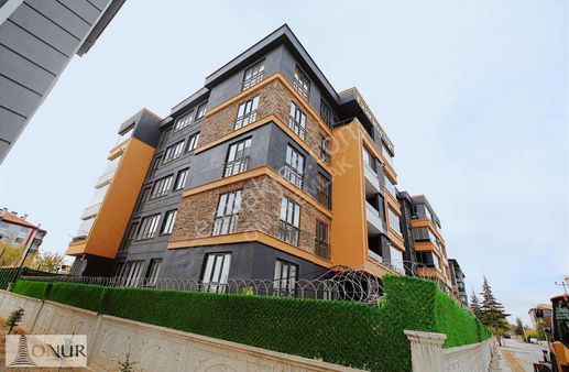 Onur Emlak Alpaslan Mah.site İçi Kapalı Otoparklı 4+1 Daire