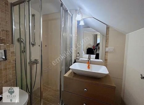 Zekeriyaköy'de Yeni, Modern Eşyalı Kiralık 2+1 Flat Bahçe Daire