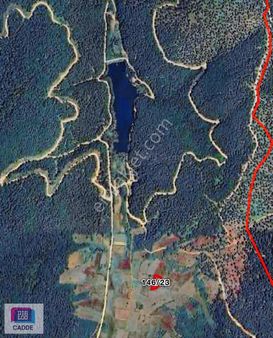 Bilecek Pazaryeri'nde Göl Manzaralı Yatırımlık Fırsat Tarla!