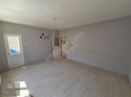 İsmail Şirinden 11 Eylül İlkokul Karşısı 3+1 Köşe Daire