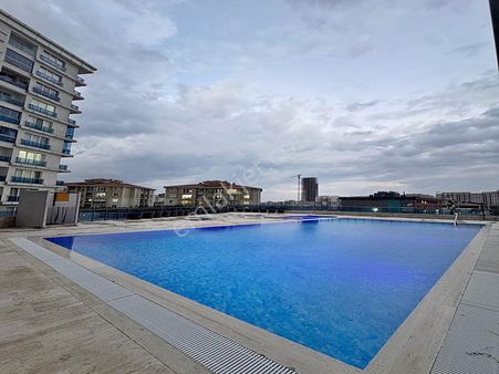 Cadde34'den Cumhuriyet'te Full Konsept Aile Sitesinde Ebeveyn Banyolu Balkonlu 3+1 Satılık Daire