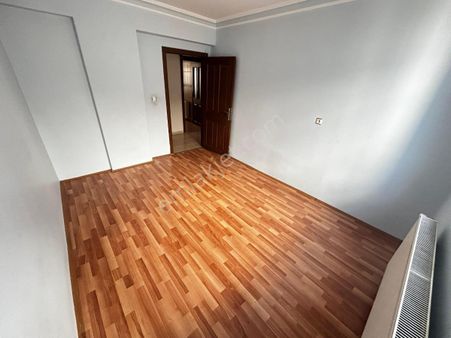 Sincan Selçuklu Mh 3+1 Full Yapılı Geniş 14 Yıllık Ara Kat Daire