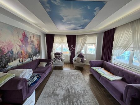 Yükselden Satılık Akçay Merkezde Ön Cephe Geniş Odalı 3+1 Daire