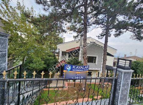 Kayalardan Çekirgede 4 Katlı Kapanmaz Manzaralı Lüks Villa