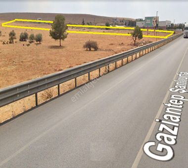 Anayol Üstü Küllüde Yan Yana 2 Adet 9 Dönüm Uygun Tarla