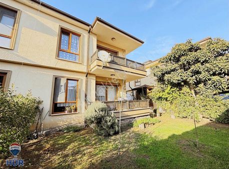 Remax İlknur Doğan Serdivan Da Çok Merkezi Konumda Bahçeli Villa