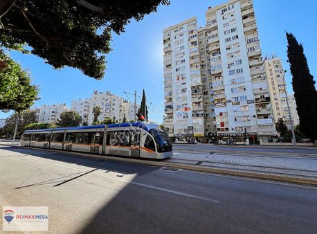 Muratpaşa Meltem Mahallesi Bulvar Üzerinde 3+1 Kiralık Daire