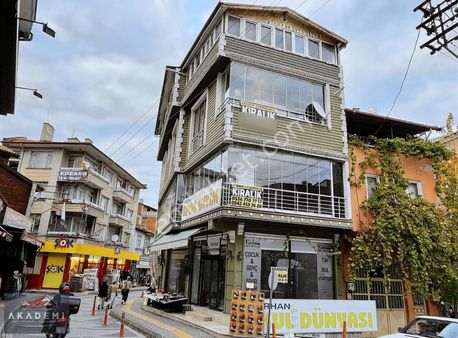 Kastamonu Merkez Topcuoğlu Mah. Köşe Başı 3 Katlı Kiralık Dükkan