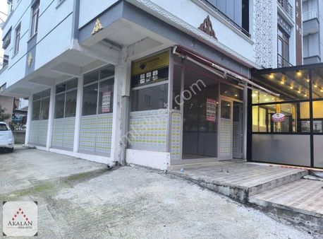 İlkadım Kalkancı Caddeye Yakın Konum Vitrinli Dükkan