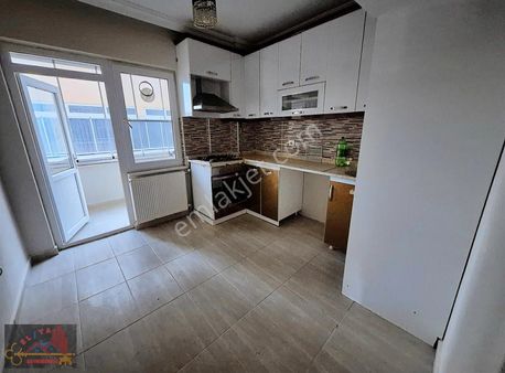 El/ya'dan Paşaalanı Mah 3 Cepheli** Sitede** Arakat** Geniş 3+1