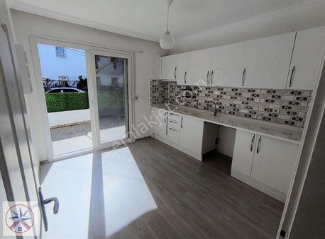 Cevatşakir Pazar Yerinde, Aileye Uygun, Otoparkli 2+1 Bahçe Katı