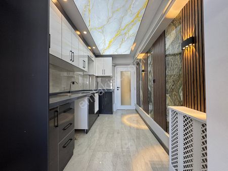 Osmangazi Bölük Caddesi'nde Full Yapılı Ara Katta 3+1 Daire!!