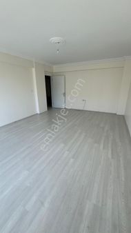 Albayrak Meydanı'na Yürüme Mesafesinde 3+1 Kiralık Daire