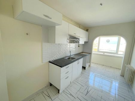 Mertcan'dan Şeyhli Hilal Konutlarında Kapalı Balkonlu 3+1