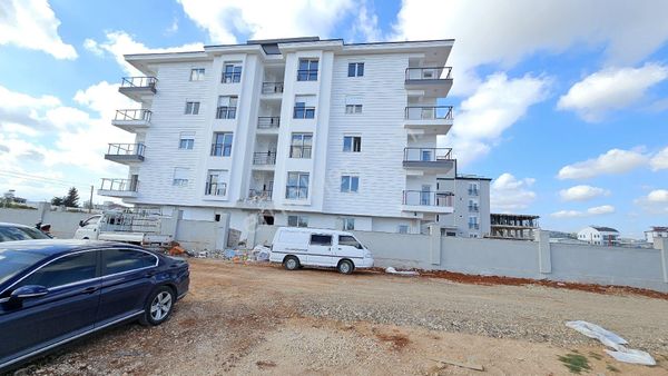 🏡 Varsak’ta Lüks Yaşam Başlıyor✨ 1+1 Havuz Manzaralı Proje – 2 Ay Sonra Teslim!