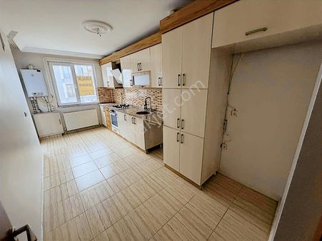 Mrt Gayrımenkul'den 8 Kasım Mah Kiralık 3+1 Daire