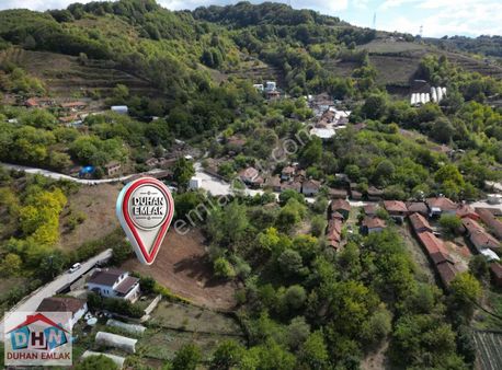 Mahmudiye Köyünde 703m2 Parke Yol Cepheli Arsa