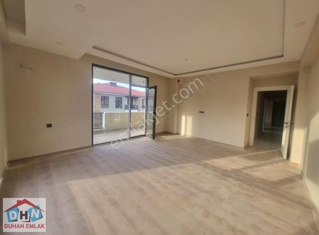 Duhan Emlaktan Kadıköy Berçem Konaklarında 3+1 Satılık Daire