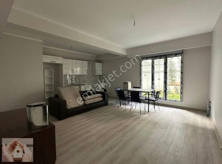 Esen Emlak Aracılığıyla***site İçi-sıfır-güvenlik-otoparklı 1+1