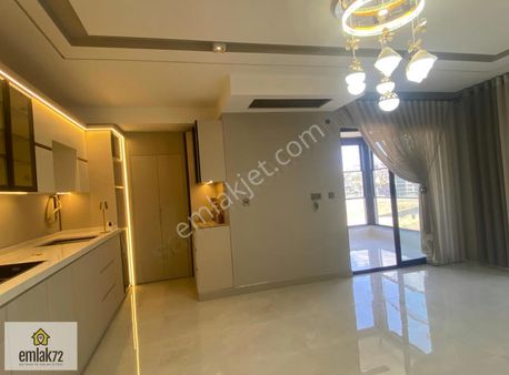 Emlak 72' Den Çamlıtepe Mah. Özel Yapılı (3.5+1) Satılık Daire