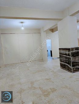 Umut Mahallesi'nde Kiralık 70 M² Dükkan